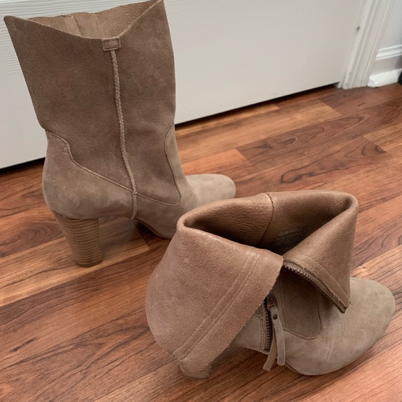 UGG ATHENA SUEDE HEEL ZIP UP SIZE 7 - Picture 4 of 6